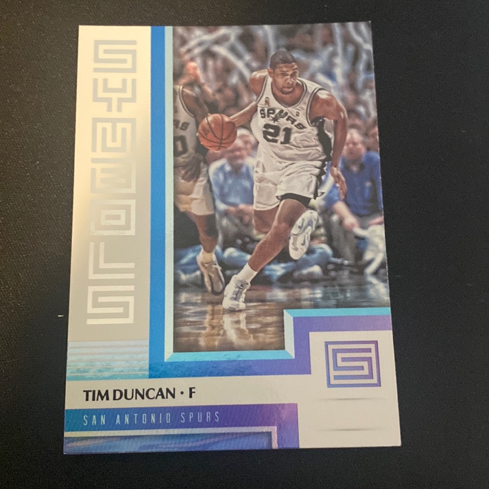 Tim Duncan - 2017-18 panini status Basketball #9